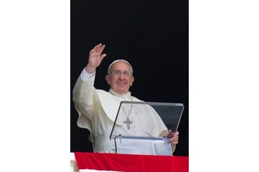 Papa Francisco durante o Angelus: "a violência vence-se com a paz!"